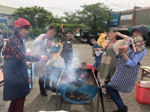 土曜朝市（焼く）